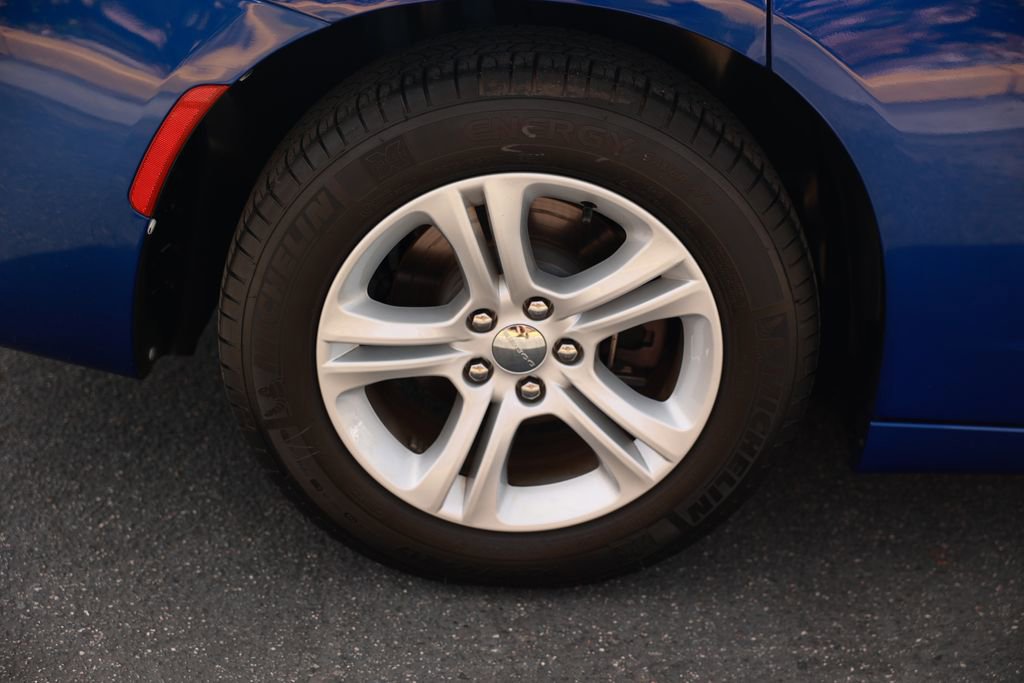 Used 2020 Dodge Charger SXT w/ Driver Convenience Group image 9