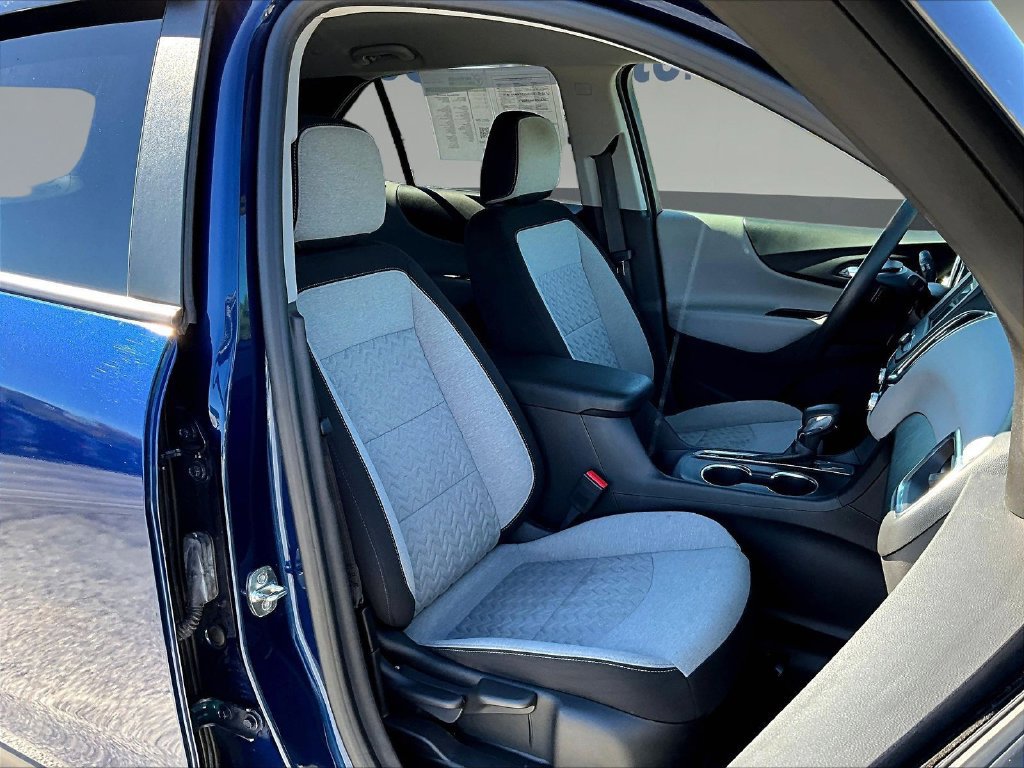 Used 2022 Chevrolet Equinox LS w/ LS Convenience Package FWD image 29