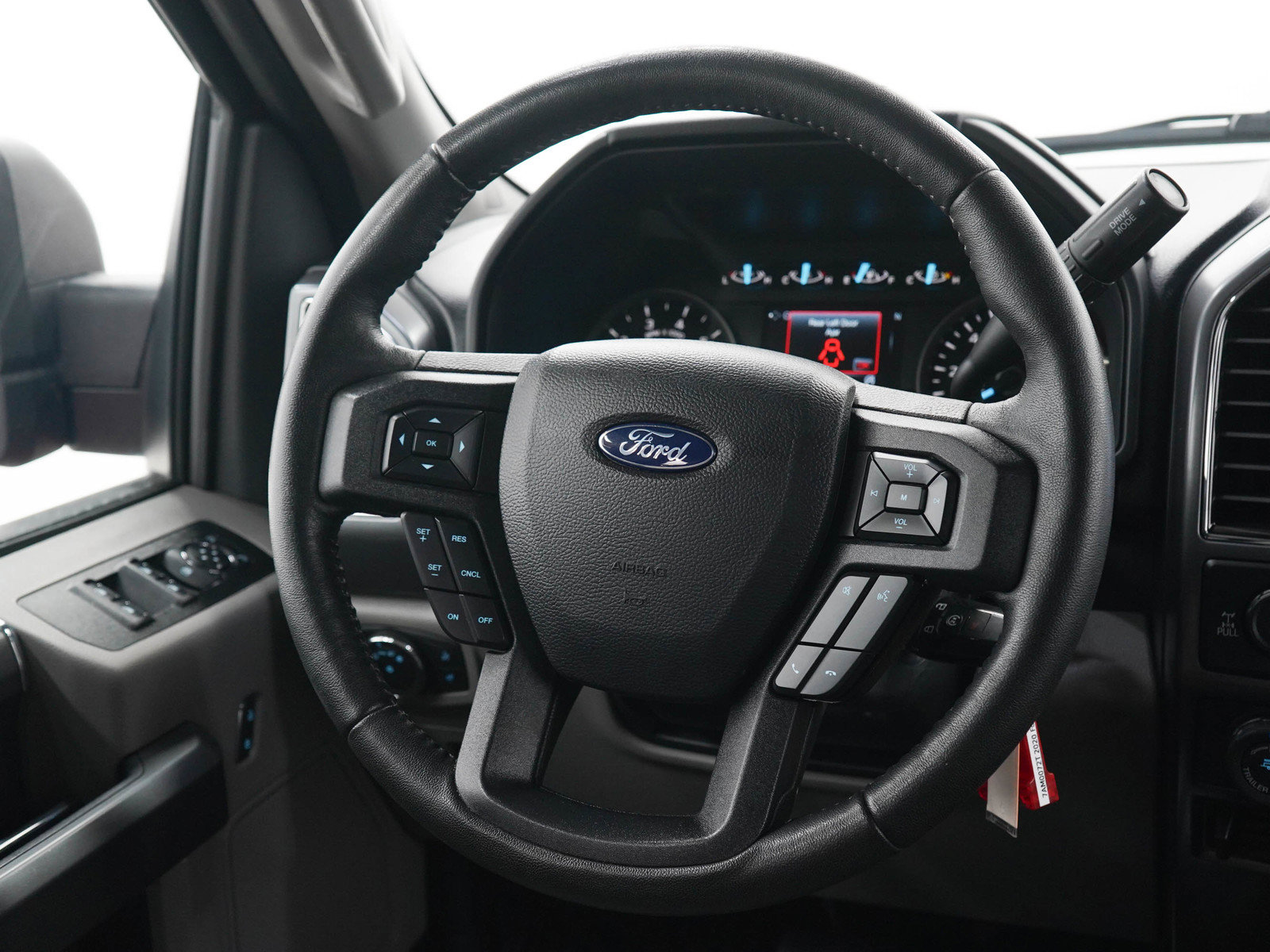 Used 2020 Ford F150 XLT w/ Equipment Group 302A Luxury AWD/4WD image 17