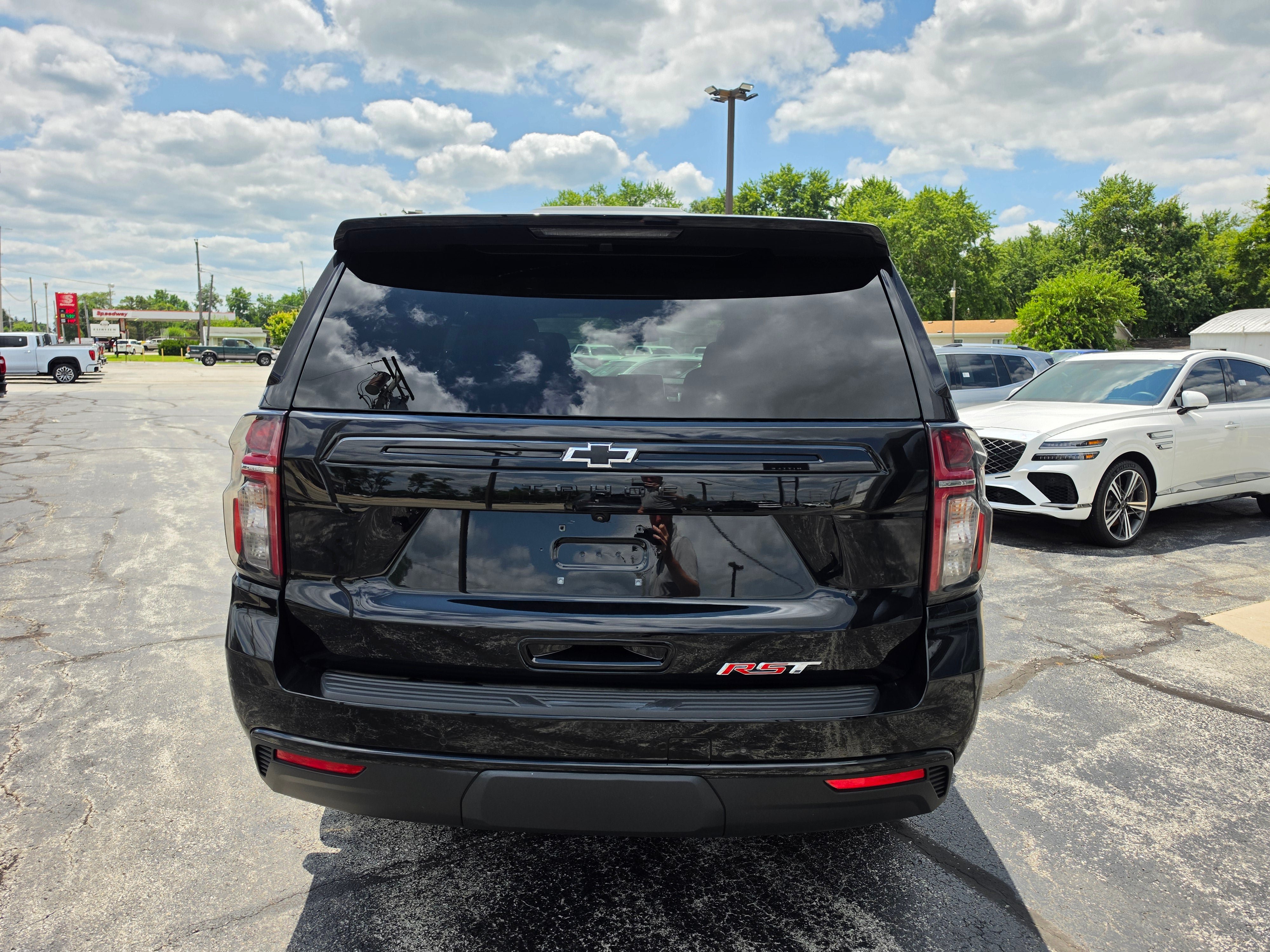 Used 2024 Chevrolet Tahoe RST w/ Luxury Package AWD/4WD image 7
