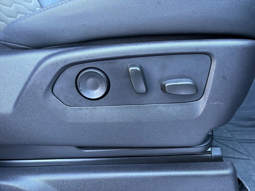 Certified 2024 Chevrolet Silverado 2500 ZR2 w/ Technology Package image 27