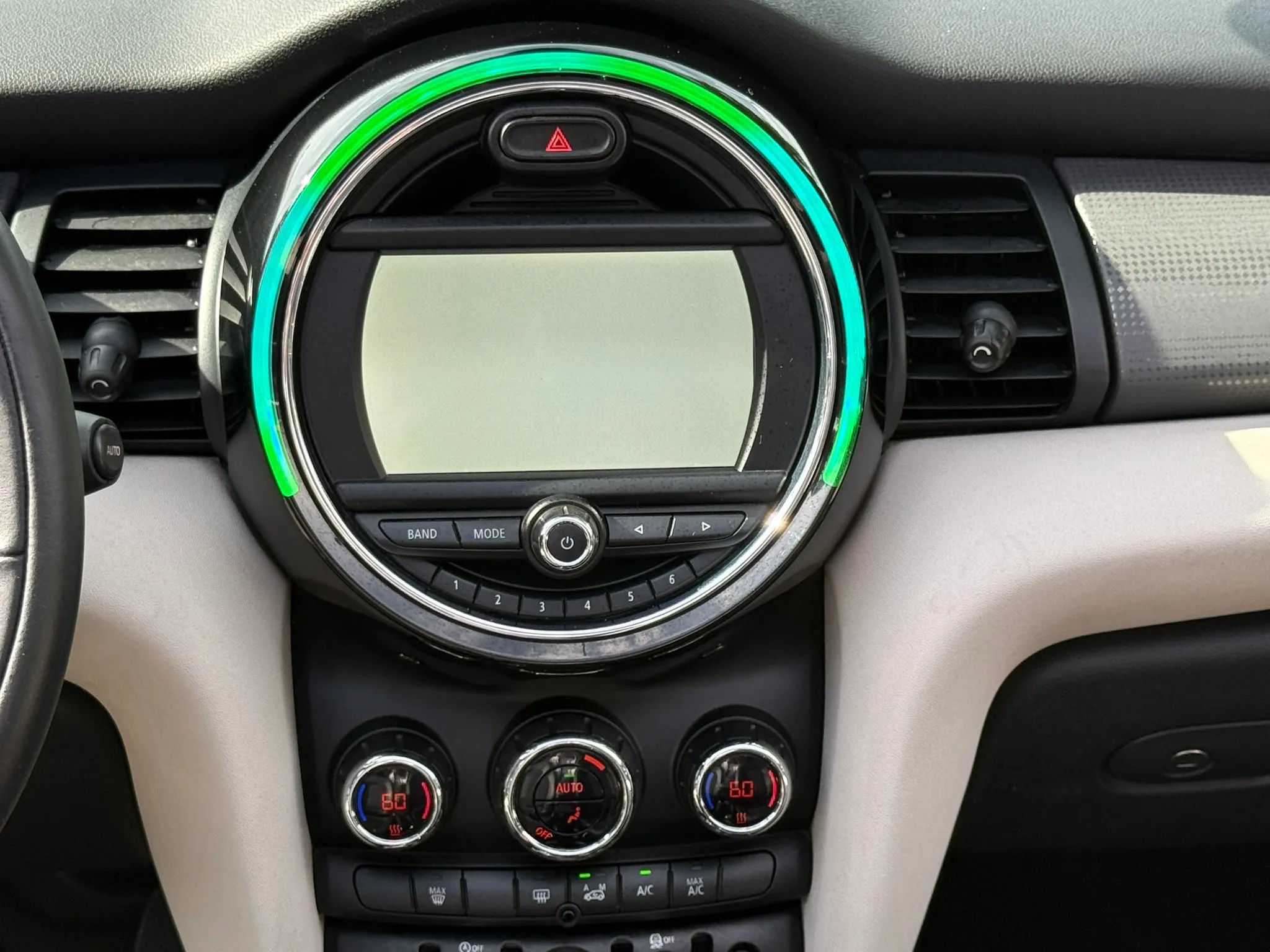 Used 2016 MINI Cooper Convertible FWD image 9