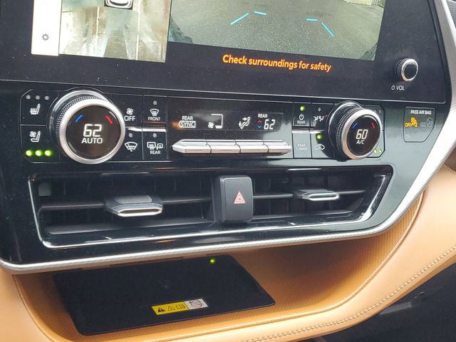 Used 2023 Toyota Highlander Platinum image 22