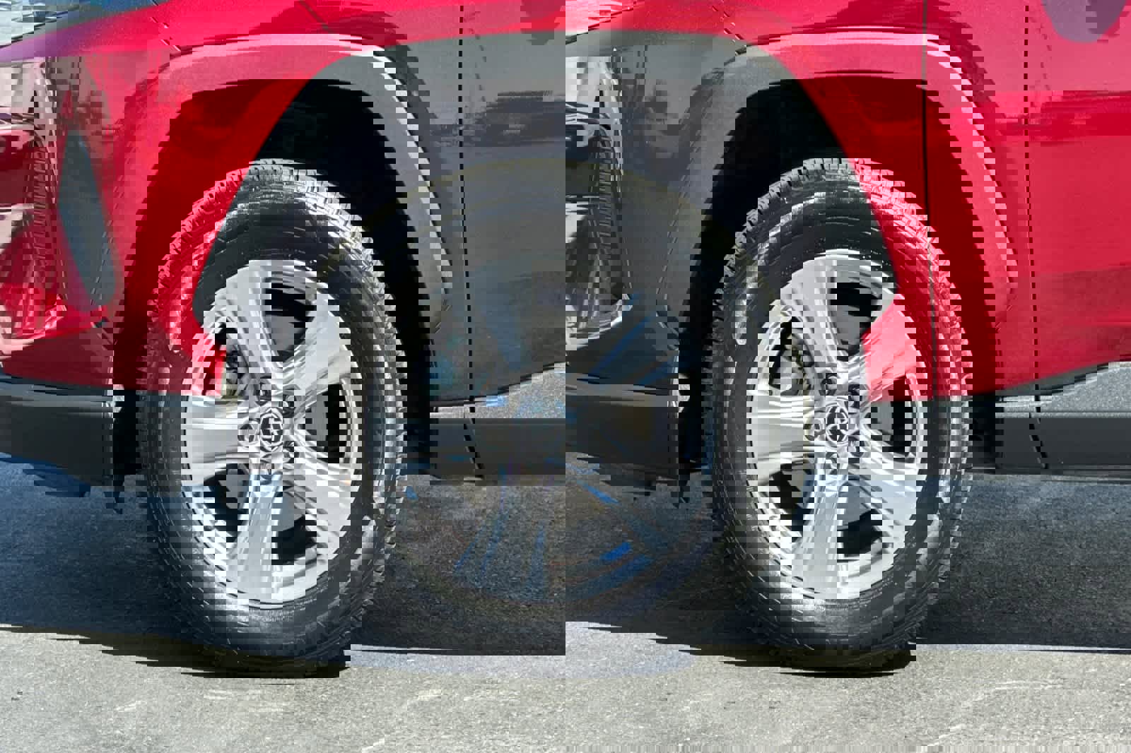 Used 2022 Toyota RAV4 XLE image 31