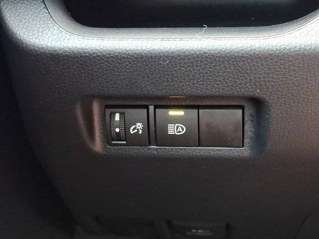 Used 2023 Toyota RAV4 LE FWD image 27