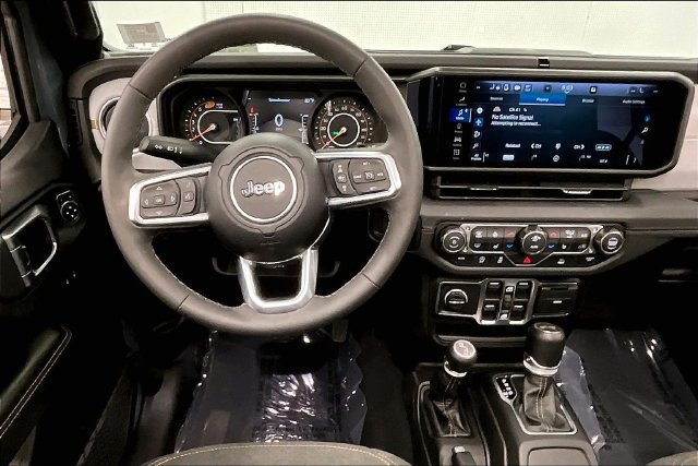 Used 2026 Jeep Wrangler Unlimited Sahara AWD/4WD image 6