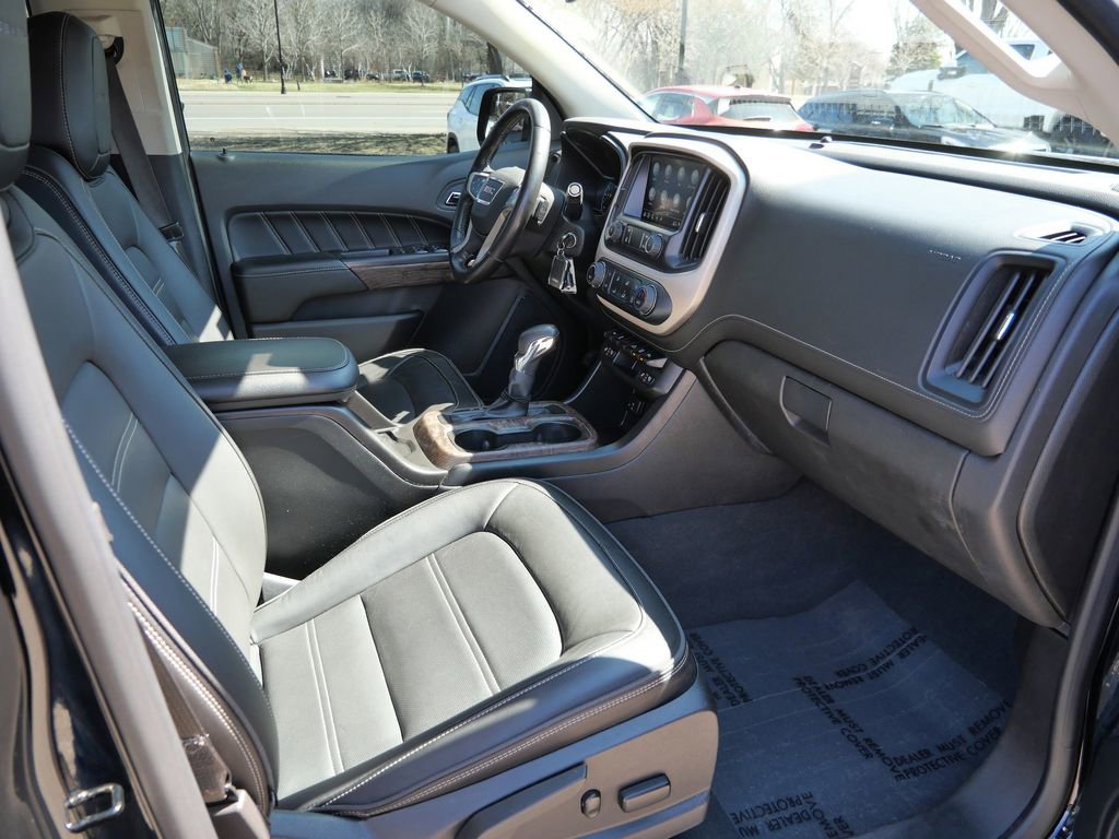 Used 2022 GMC Canyon Denali w/ Denali Black Edition Package image 16
