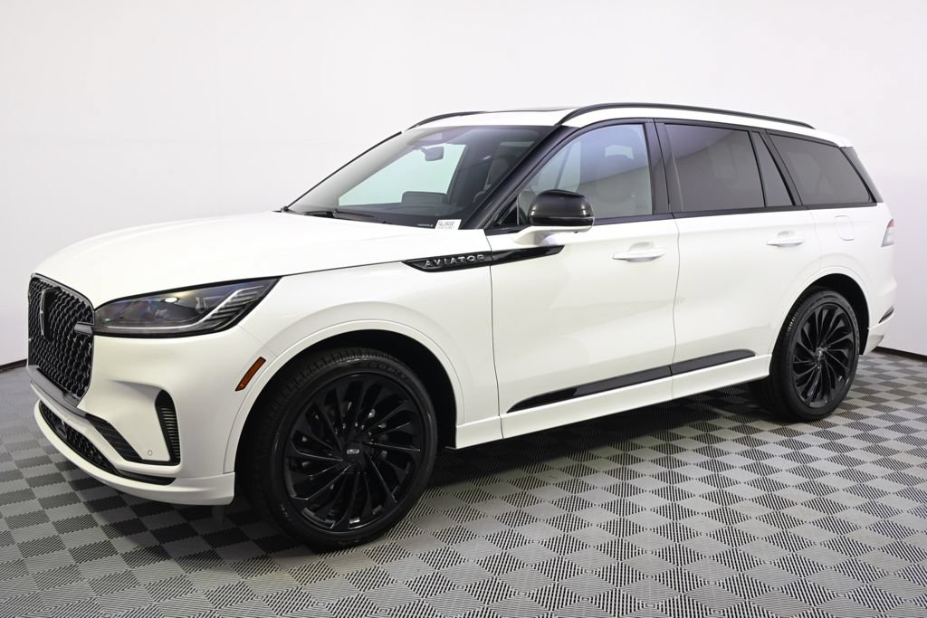 New 2026 Lincoln Aviator Reserve AWD/4WD image 2