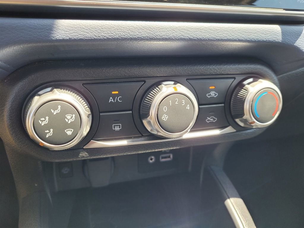 Used 2024 Nissan Versa SV w/ Trunk Package FWD image 19