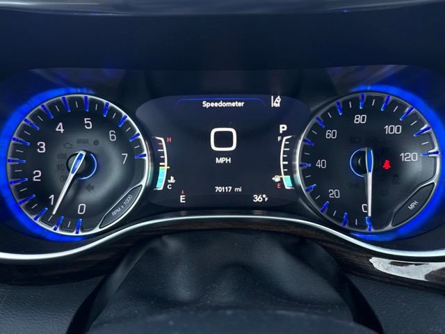 Used 2023 Chrysler Pacifica Limited image 33