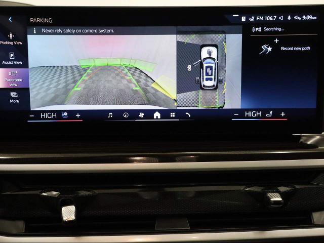 Used 2026 BMW X7 xDrive40i image 16