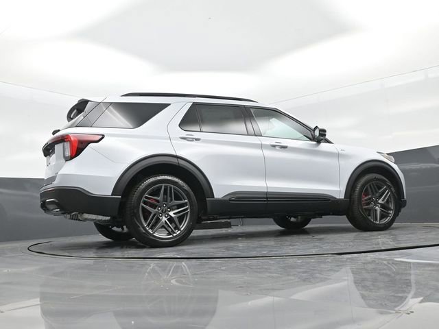 New 2026 Ford Explorer ST-Line image 32