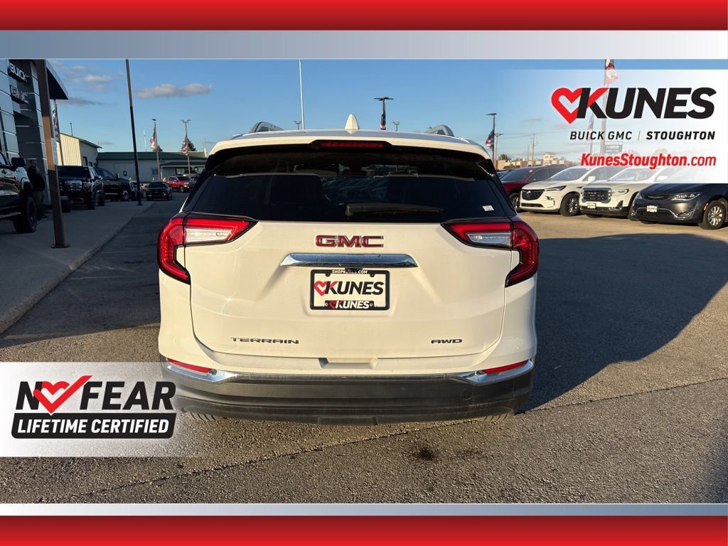 Used 2024 GMC Terrain SLT image 10