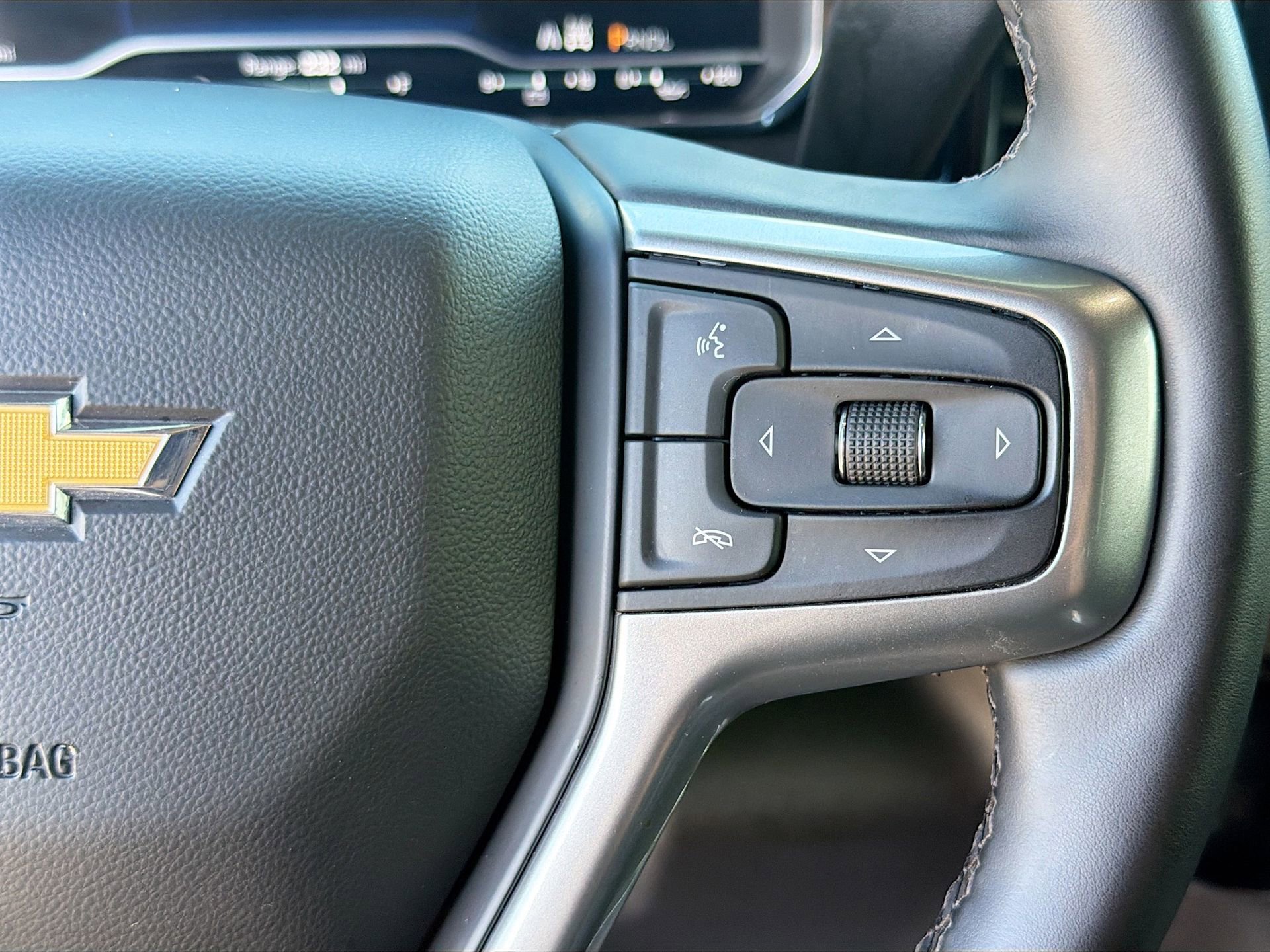 Used 2025 Chevrolet Silverado 2500 LTZ w/ LTZ Convenience Package image 39