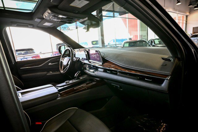 Used 2023 Cadillac Escalade ESV Premium Luxury AWD/4WD image 27