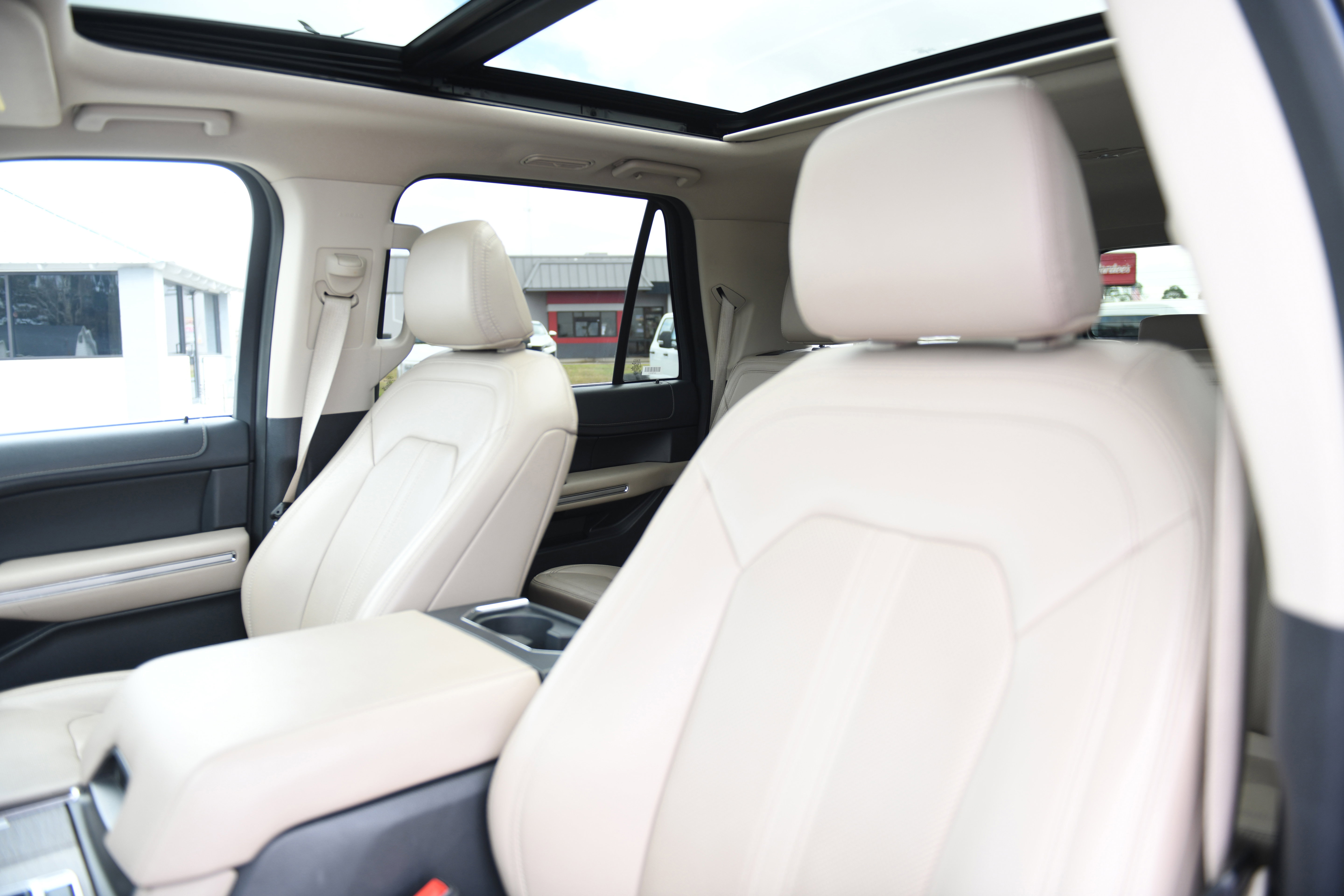 Used 2024 Ford Expedition Max Limited image 18