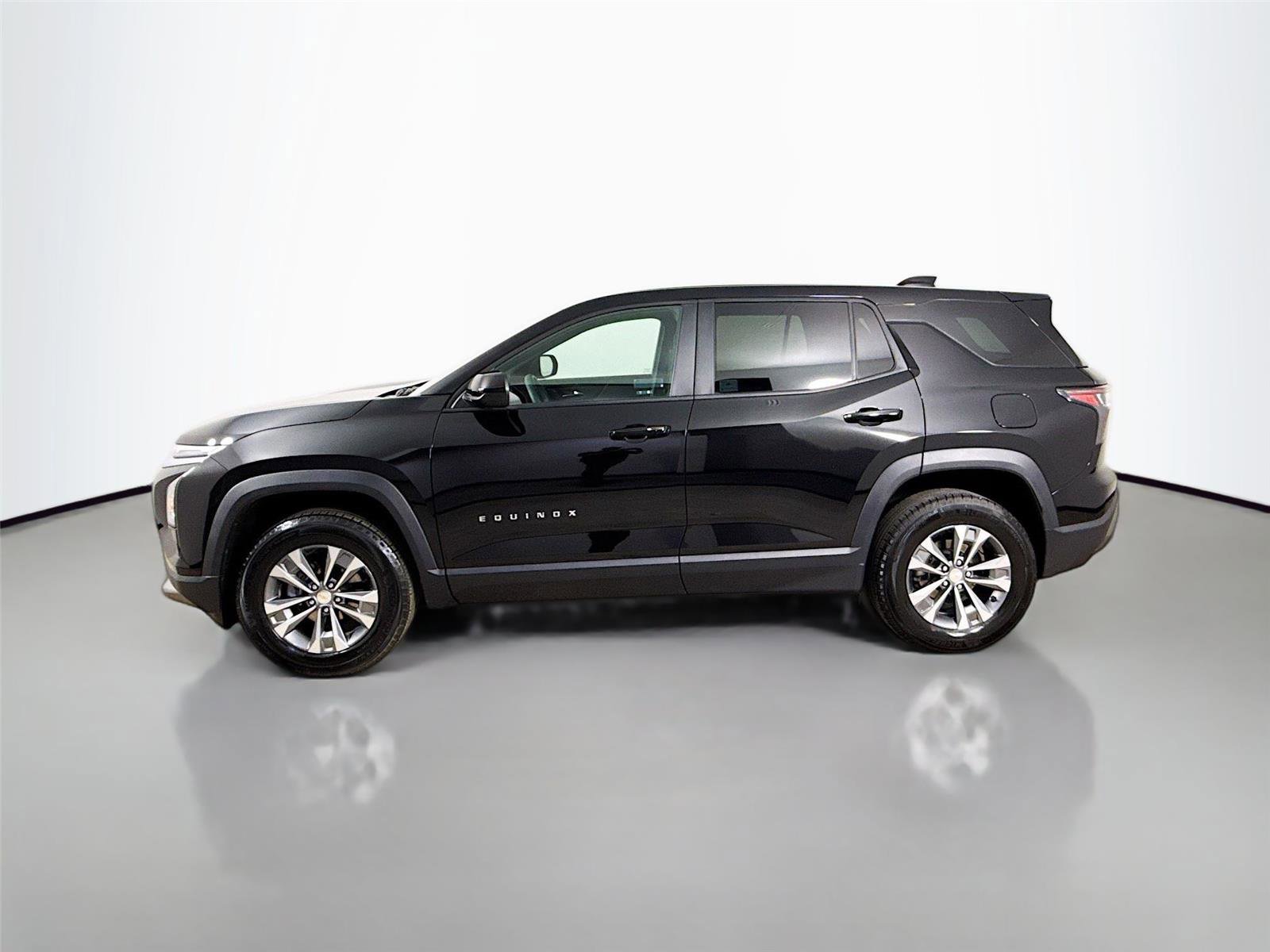 Used 2025 Chevrolet Equinox LT AWD/4WD image 8