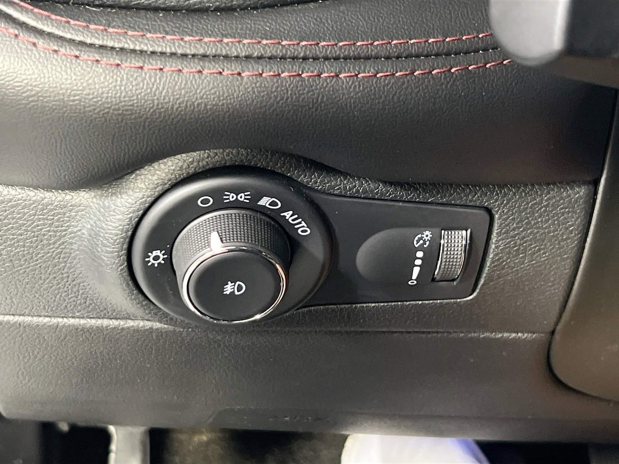 Used 2022 Dodge Durango R/T w/ Blacktop Package image 10