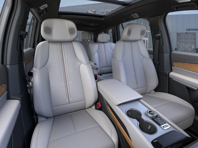 New 2026 Cadillac Vistiq Sport w/ LPO, Floor Liner Package AWD/4WD image 16