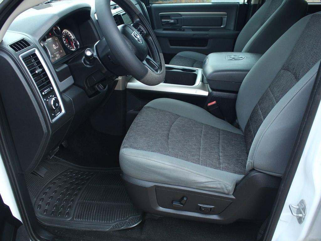 Used 2015 RAM 1500 Lone Star AWD/4WD image 17