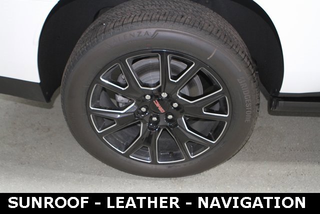 New 2025 GMC Yukon XL Denali w/ Sun & Power Step Package image 5