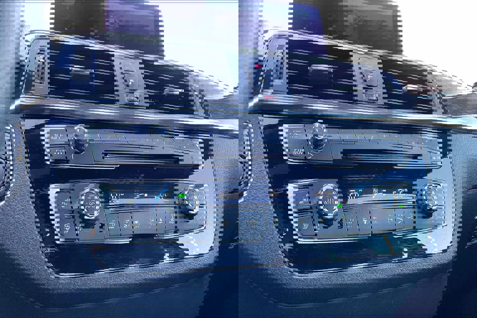 Used 2018 BMW 230i Coupe image 33