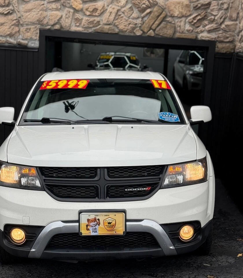 Used 2017 Dodge Journey Crossroad image 2