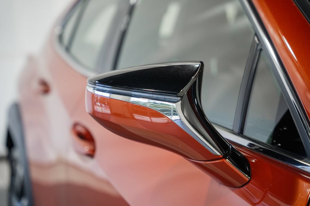 Used 2019 Lexus UX 200 w/ Premium Package FWD image 13