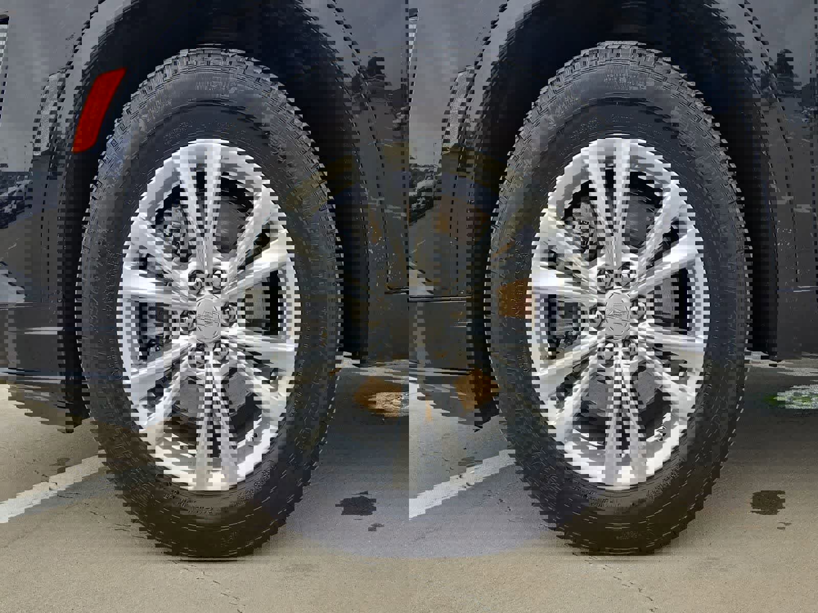 Used 2024 Cadillac XT6 Luxury w/ LPO, Floor Liner Package AWD/4WD image 12