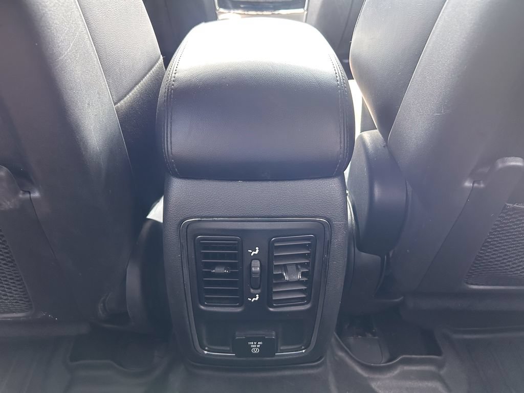 Used 2019 Jeep Grand Cherokee Altitude AWD/4WD image 33