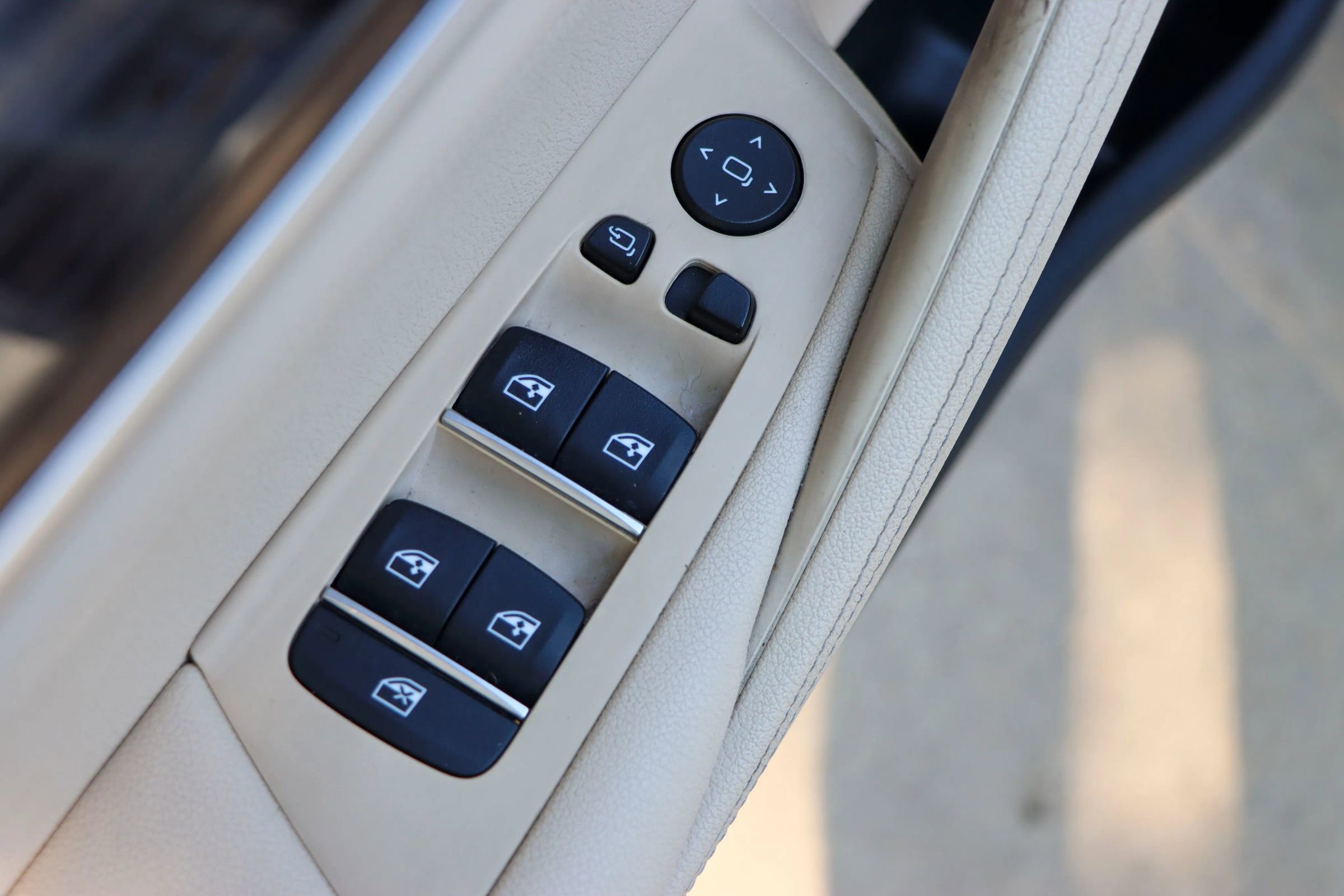 Used 2018 BMW 530i image 14