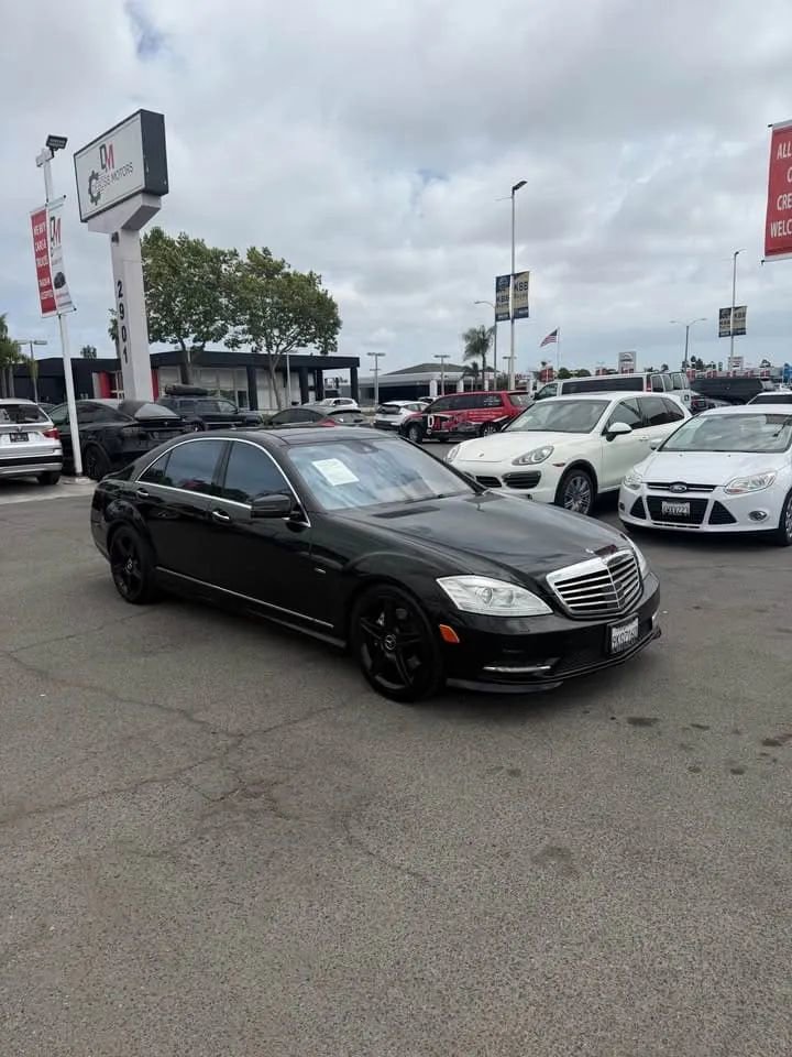 Used 2011 Mercedes-Benz S 400 image 2
