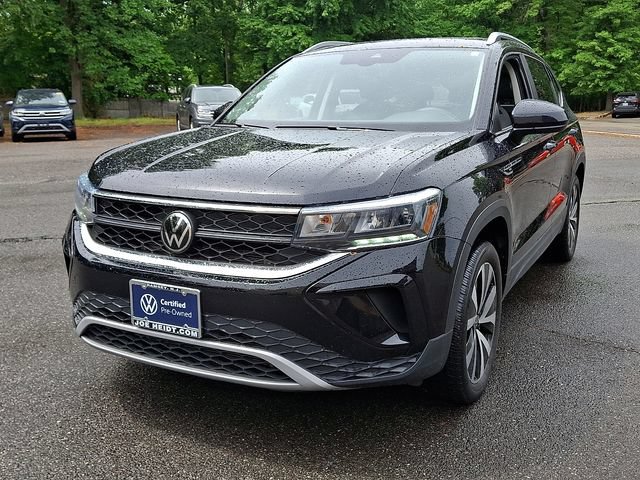 Certified 2023 Volkswagen Taos SE w/ Panoramic Sunroof Package AWD/4WD image 4
