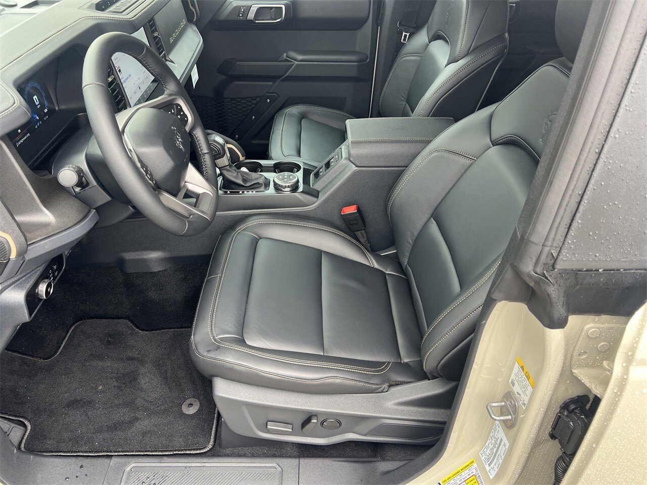 New 2025 Ford Bronco Badlands w/ Sasquatch Package image 17