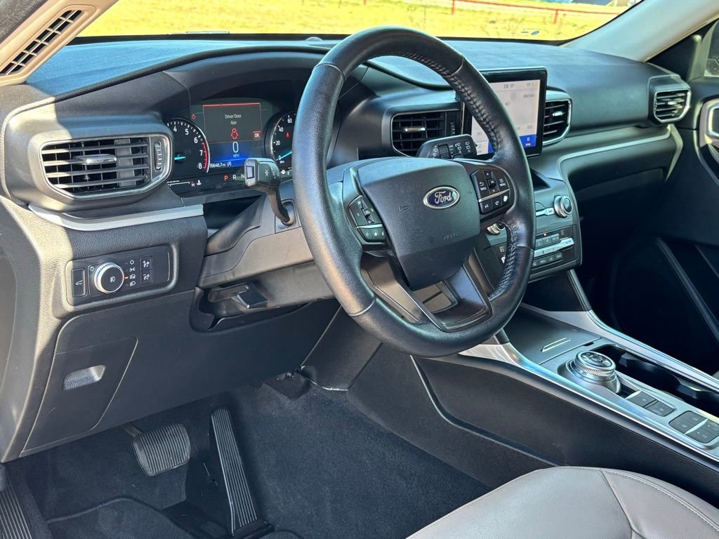 Used 2020 Ford Explorer XLT w/ Equipment Group 202A image 12
