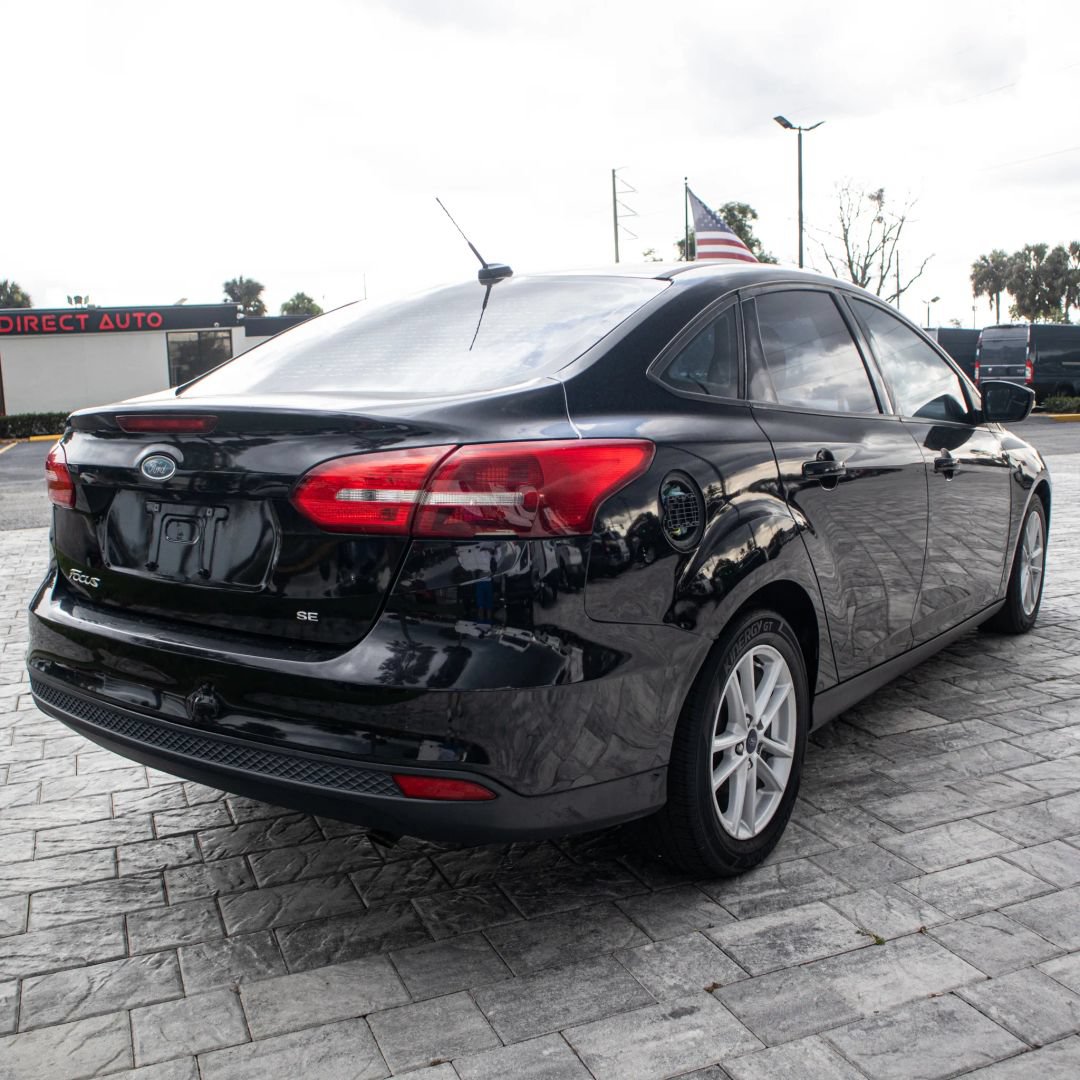 Used 2017 Ford Focus SE FWD image 7