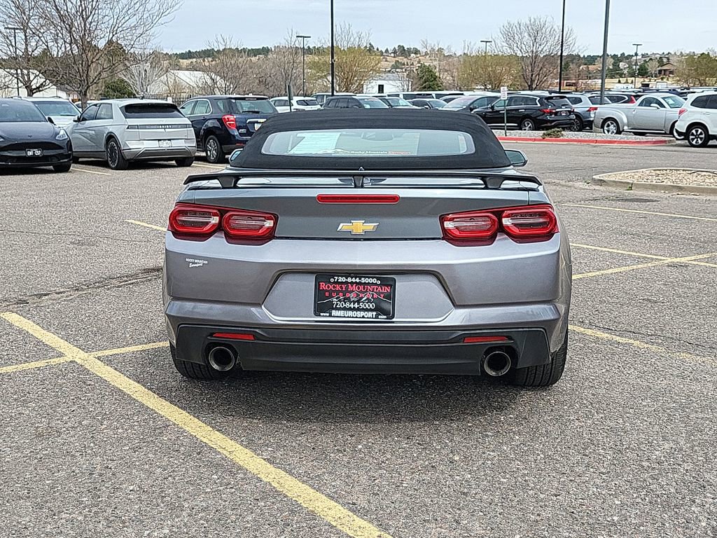 Used 2020 Chevrolet Camaro LT RWD image 5
