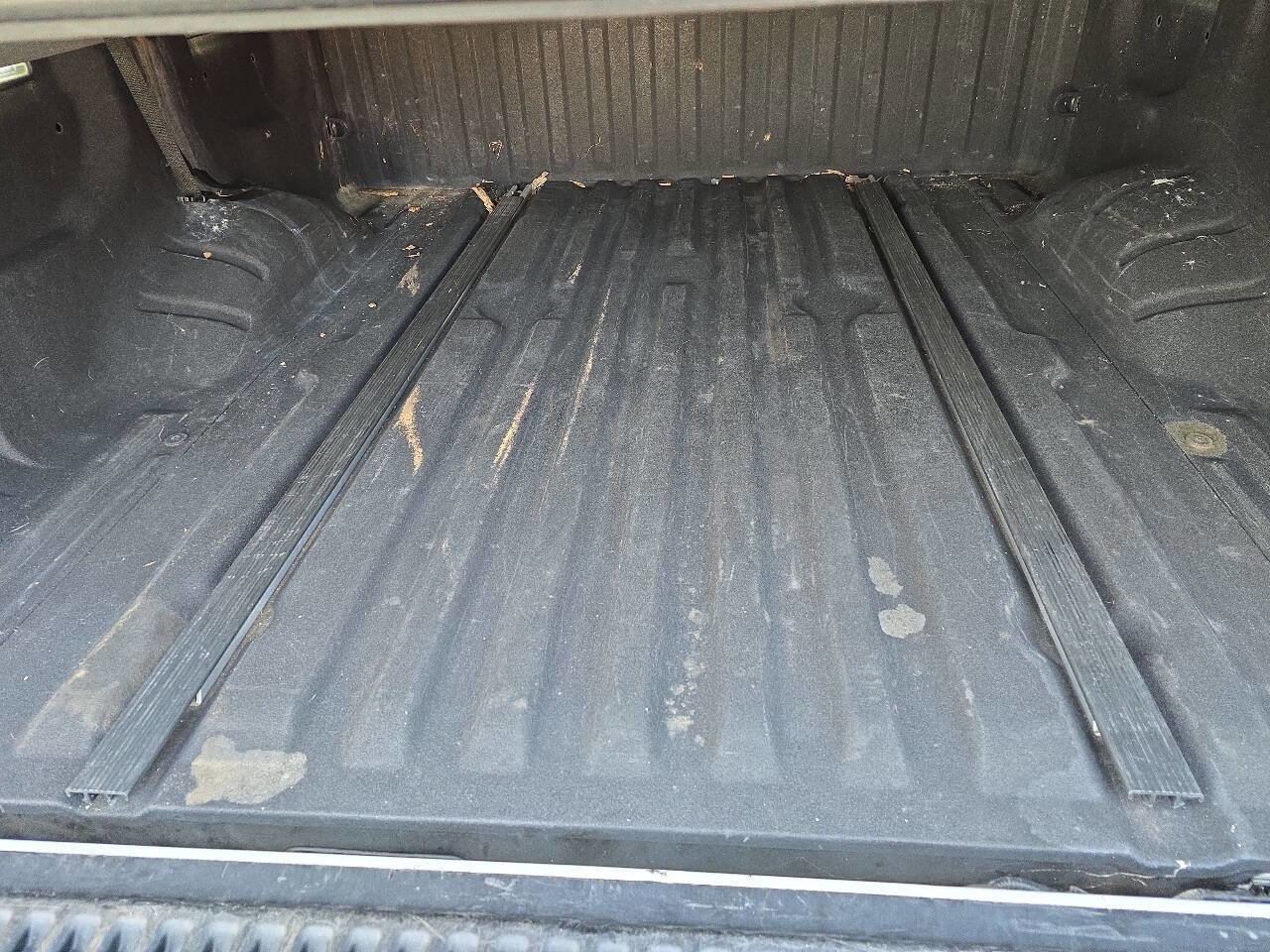 Used 2018 Nissan Titan XD image 58