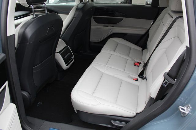 New 2026 Lincoln Nautilus Premier image 13