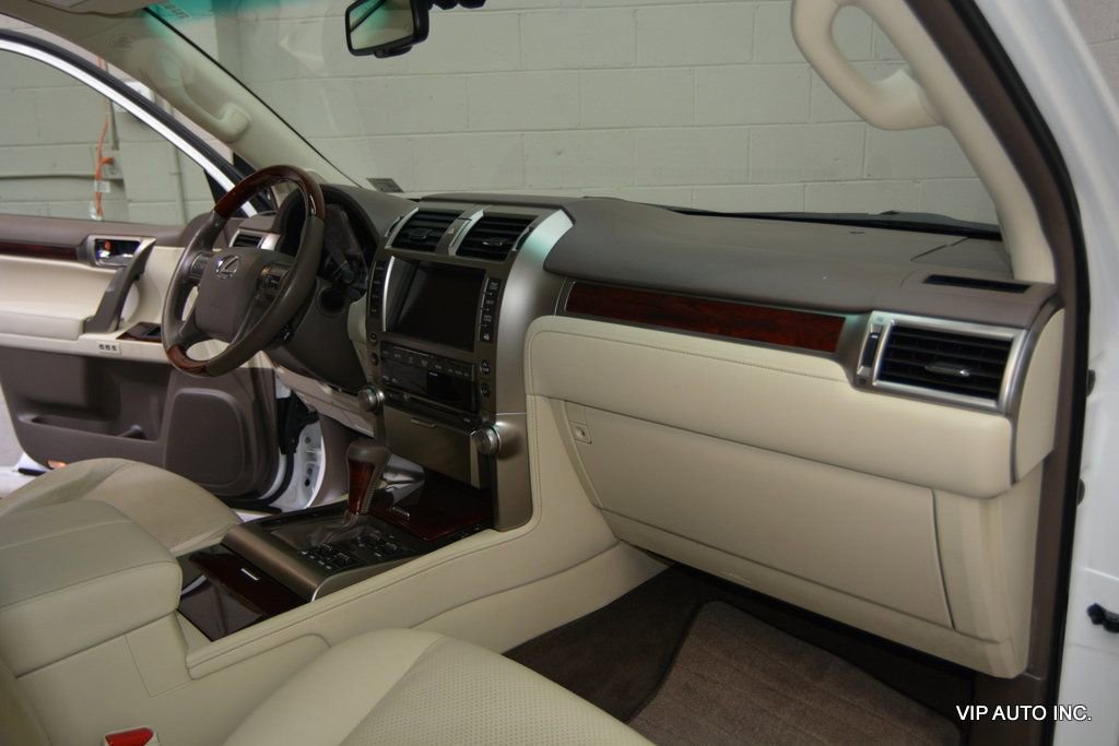 Used 2011 Lexus GX 460 Premium image 12