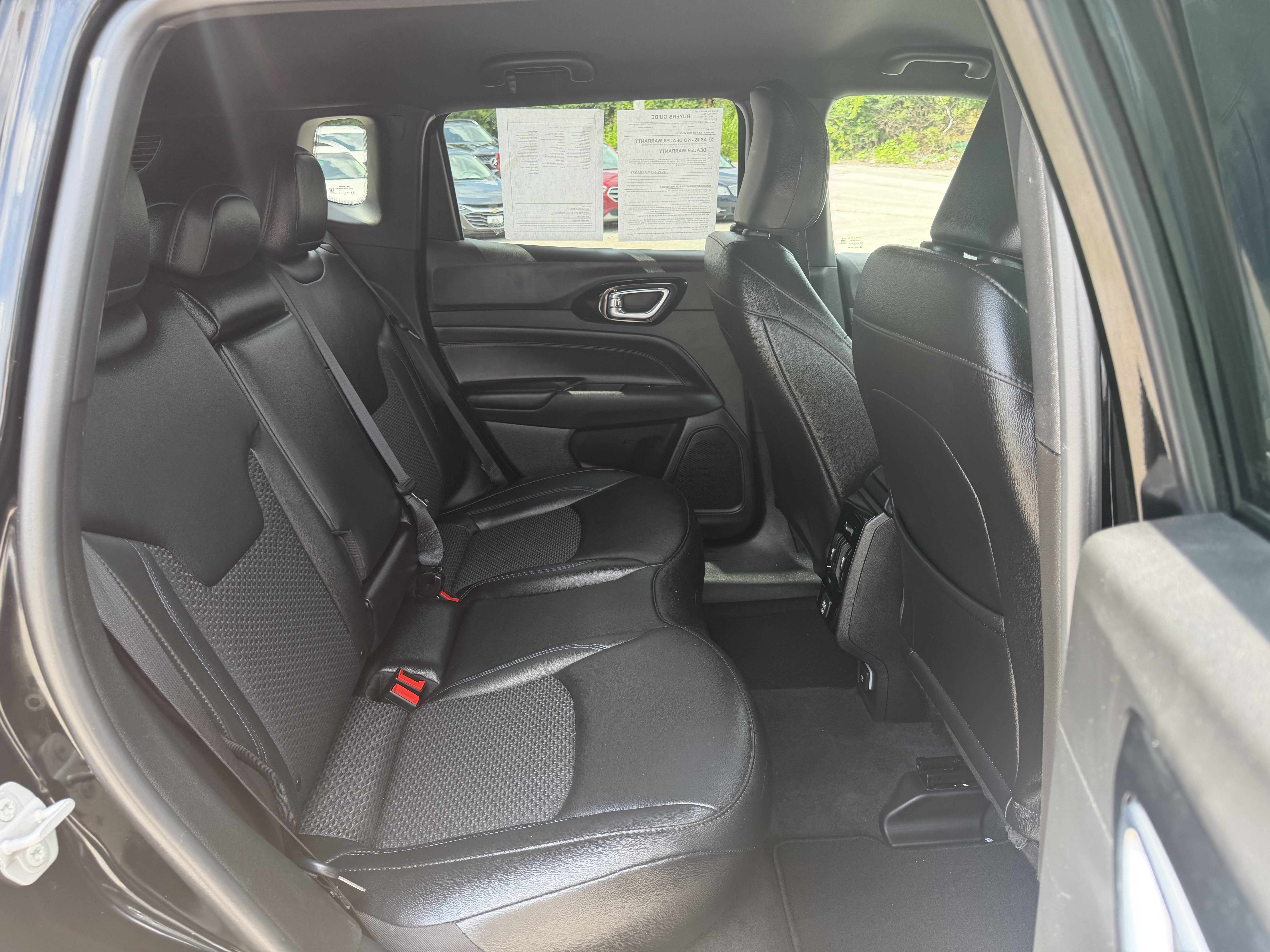 Used 2025 Jeep Compass Latitude w/ Altitude Special Edition AWD/4WD image 10