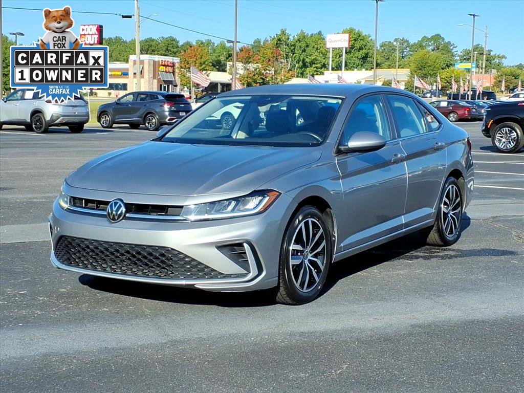 Used 2025 Volkswagen Jetta SE