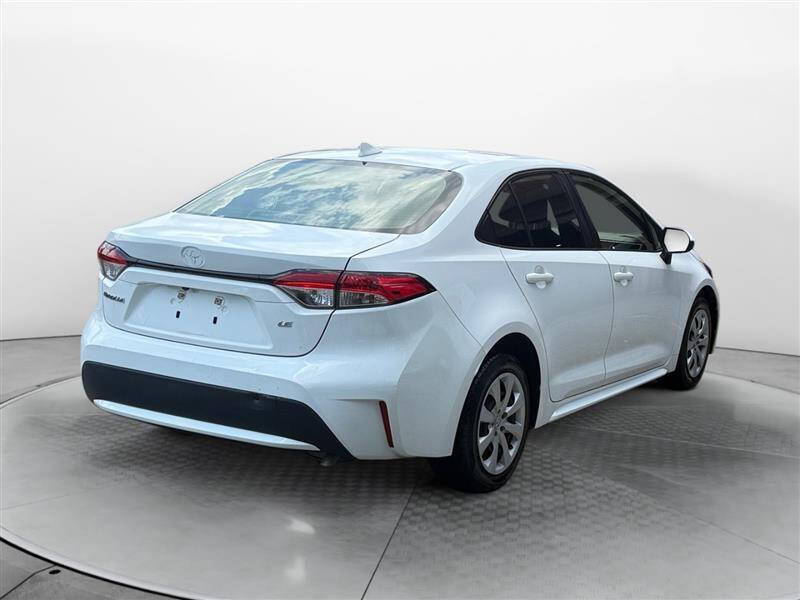 Used 2021 Toyota Corolla LE FWD image 5