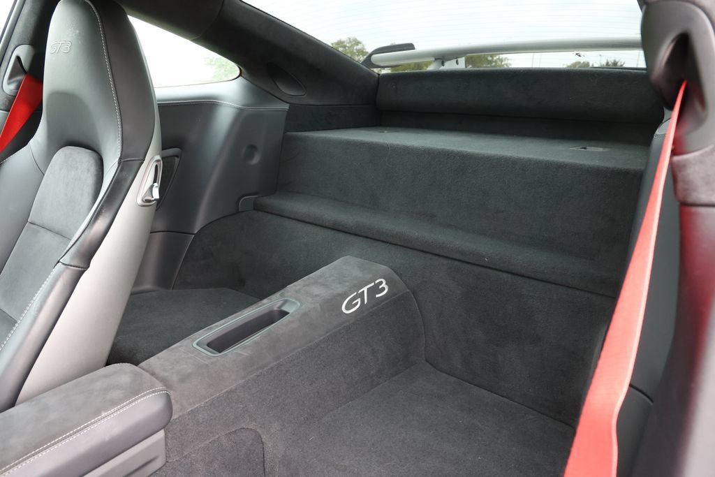 Certified 2018 Porsche 911 GT3 RWD image 35