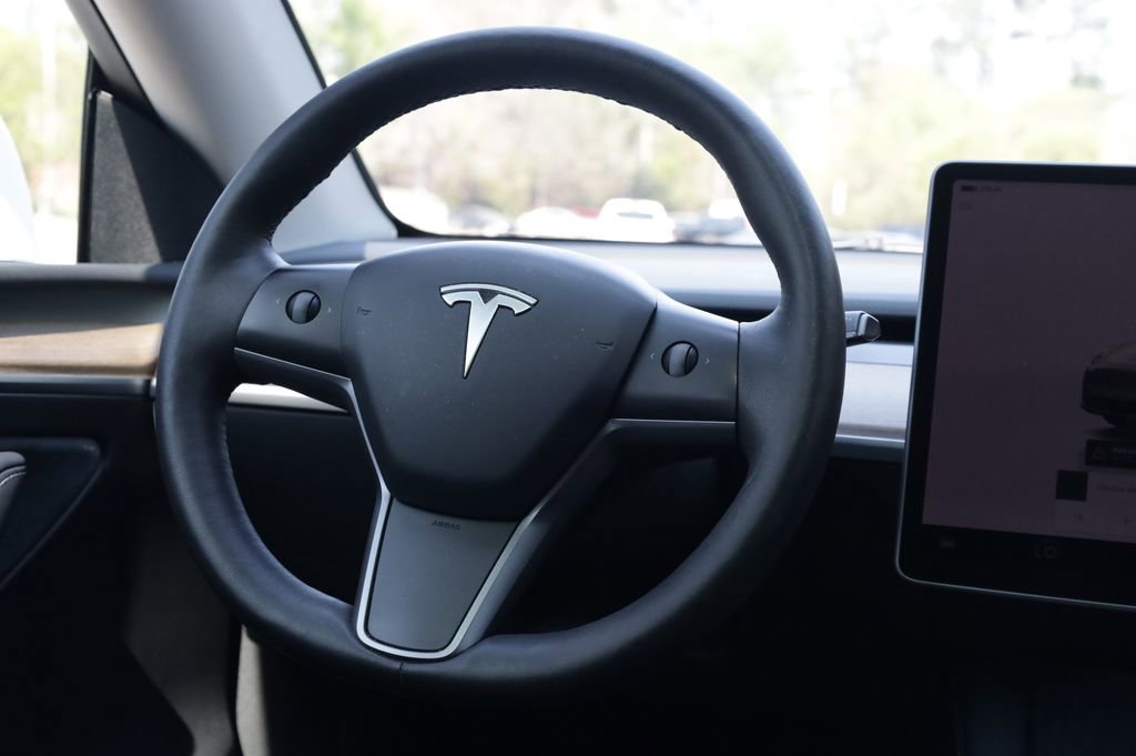 Used 2023 Tesla Model Y Long Range AWD/4WD image 15