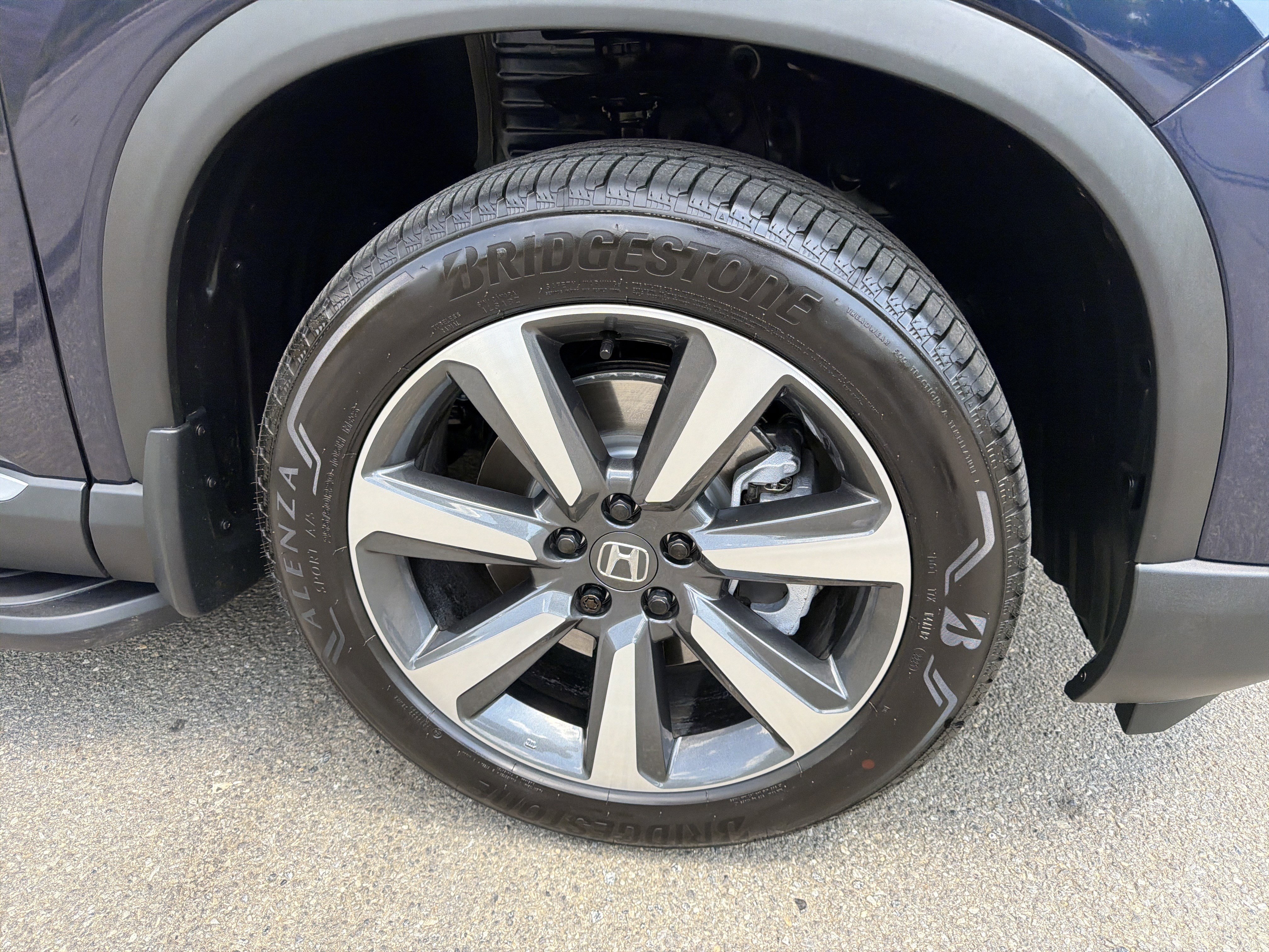 Used 2025 Honda Pilot Elite image 12