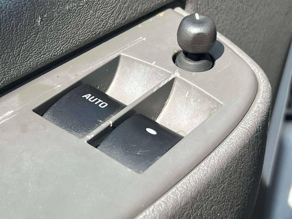 Used 2022 Chevrolet Express 2500 w/ Driver Convenience Package RWD image 16