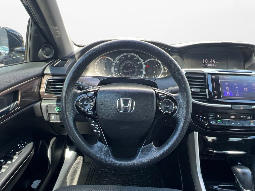 Used 2017 Honda Accord EX image 21