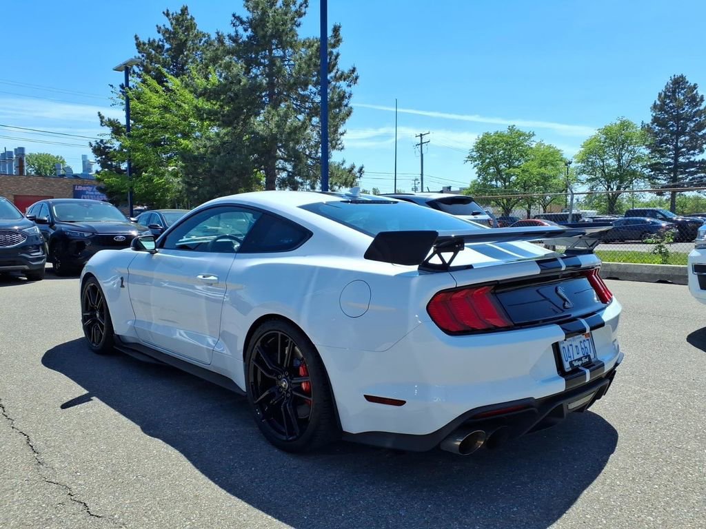Used 2020 Ford Mustang Shelby GT500 w/ Carbon Fiber Track Pack RWD image 8
