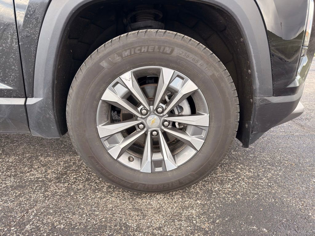 Used 2025 Chevrolet Equinox LT w/ Convenience Package II AWD/4WD image 18